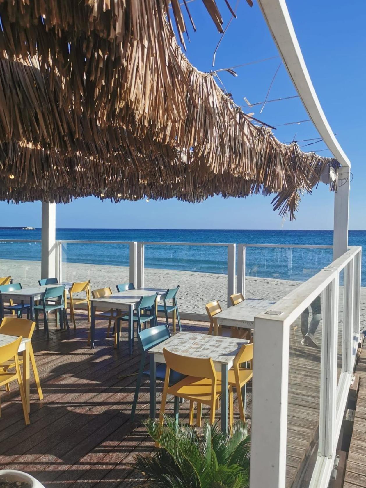 La Casetta Sulla Spiaggia Ла-Калетта Экстерьер фото